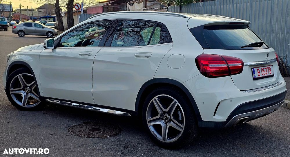 Mercedes-Benz GLA 180 7G-DCT AMG Line - 16