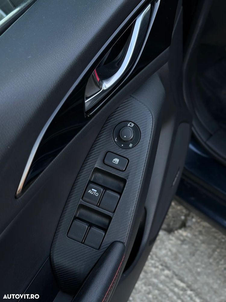 Mazda 3 G120 Revolution Top - 28