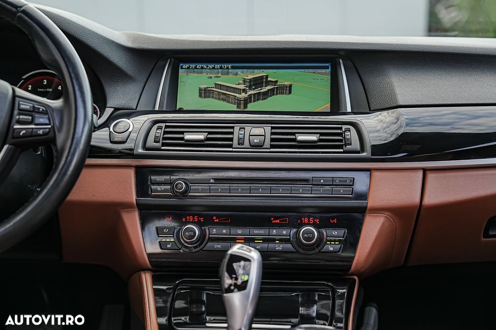 BMW Seria 5 520d Aut. Luxury Line - 22