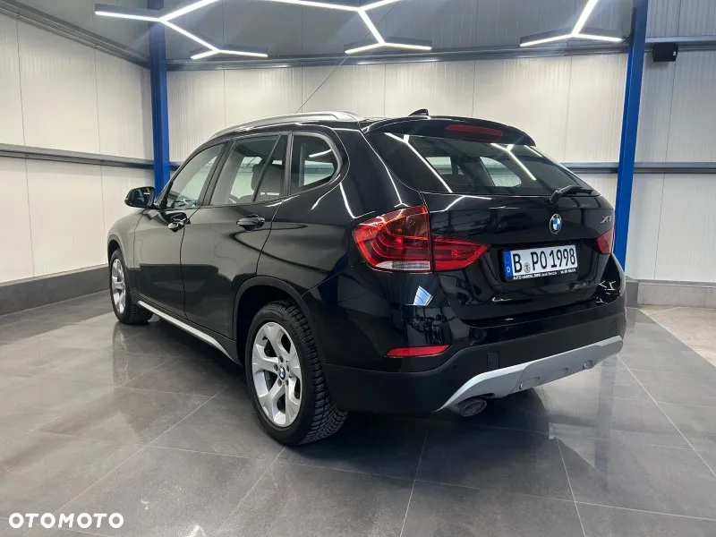 BMW X1 xDrive18d xLine - 11