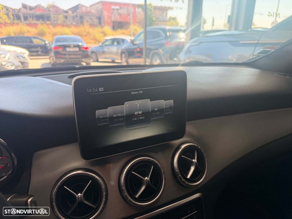 Mercedes-Benz CLA 220 d Shooting Brake AMG Line Aut. - 22
