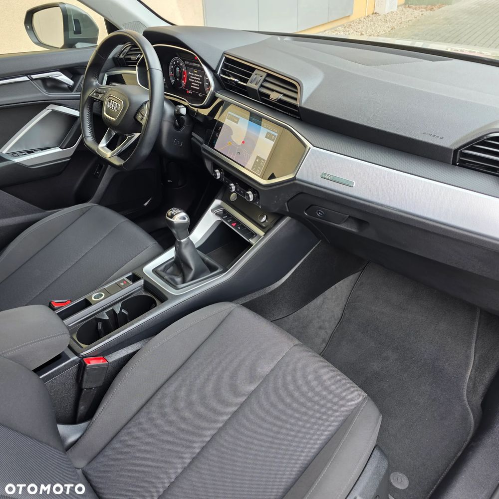 Audi Q3 35 TFSI S line - 5