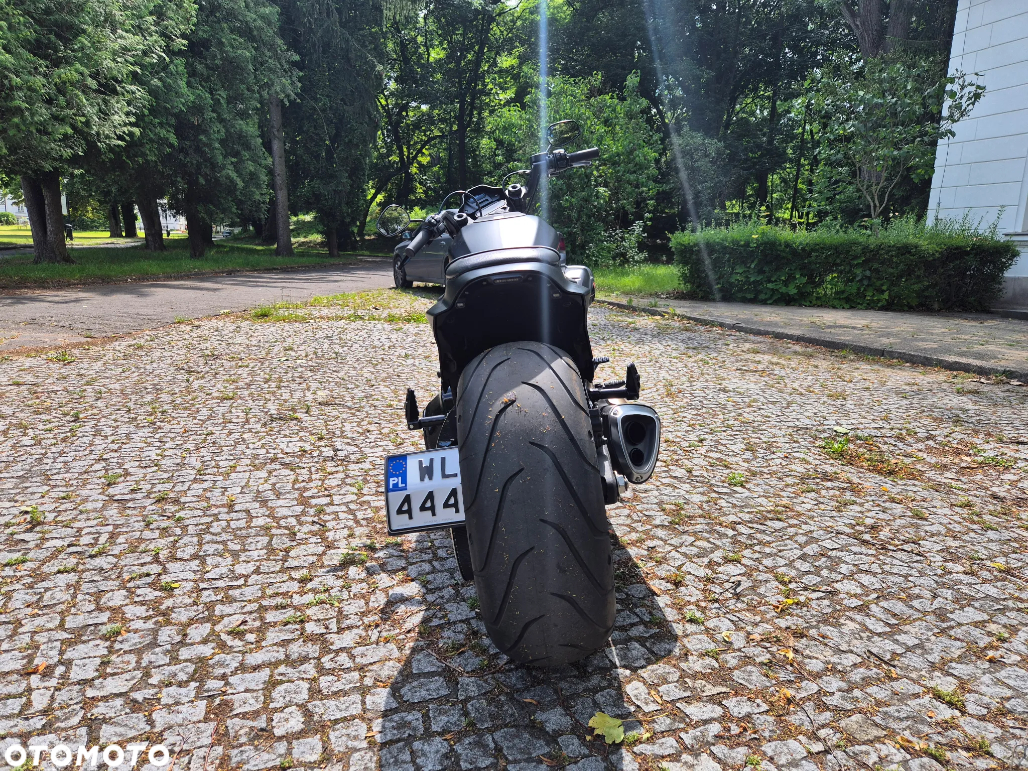 Harley-Davidson Softail FXDR - 4