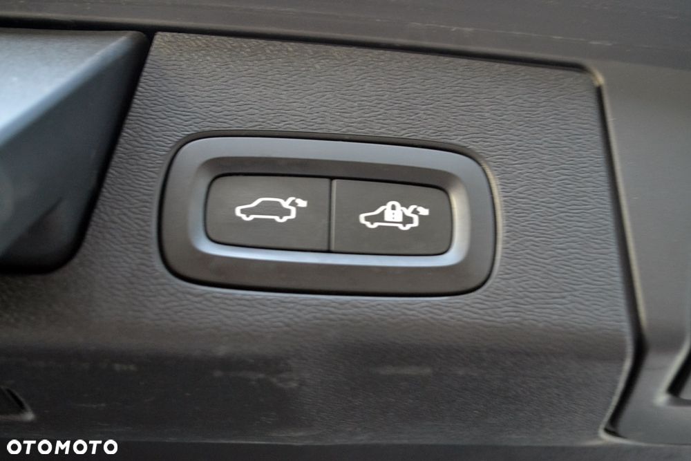 Volvo XC 60 D4 AWD Geartronic Momentum - 19
