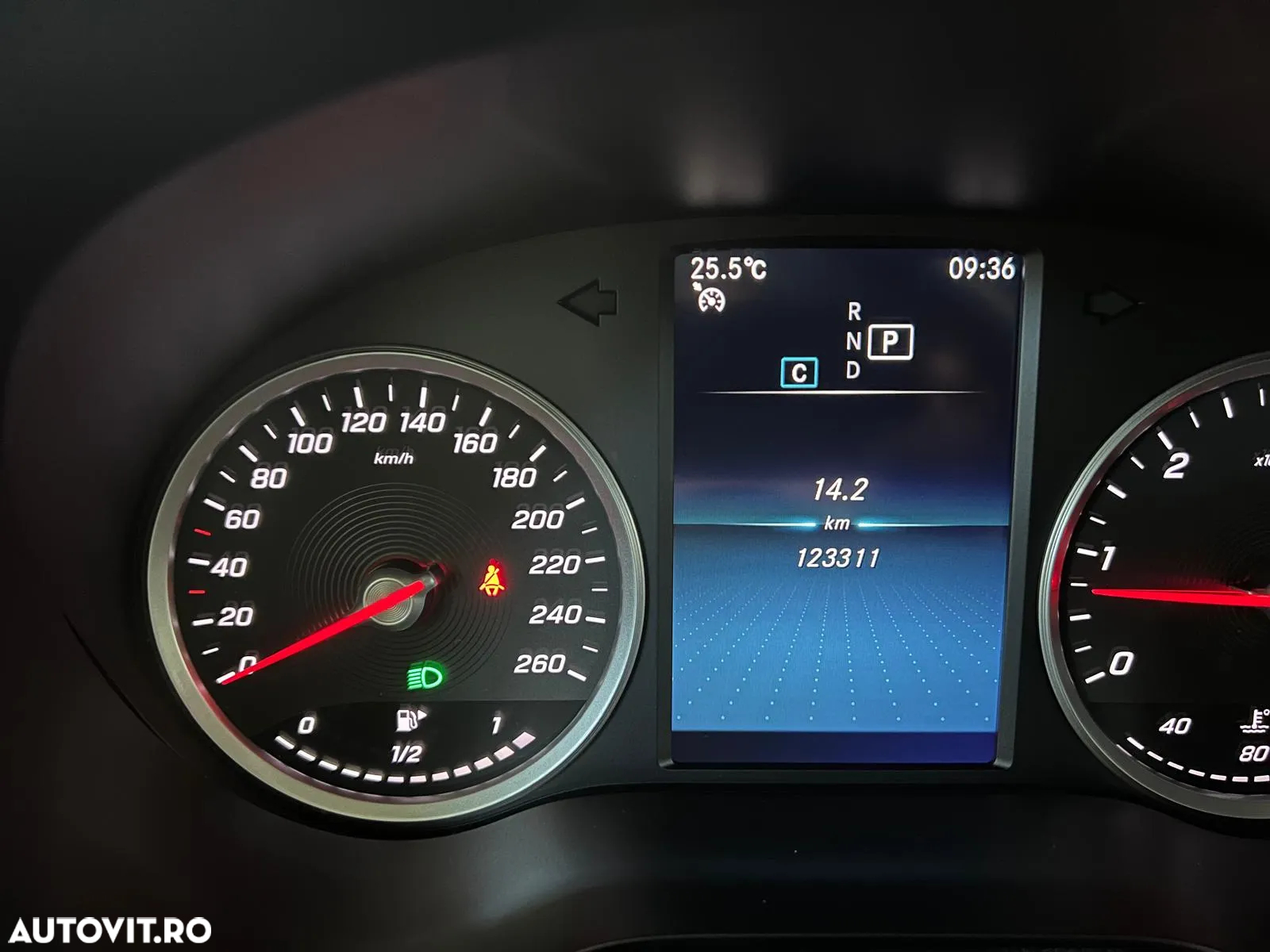 Mercedes-Benz GLC 200 d 4Matic 9G-TRONIC Exclusive - 23