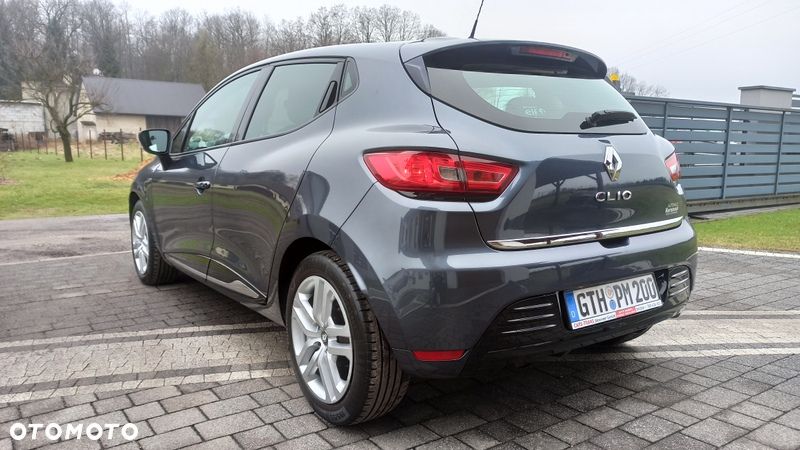 Renault Clio 1.2 16V 75 LIMITED 2018 - 35