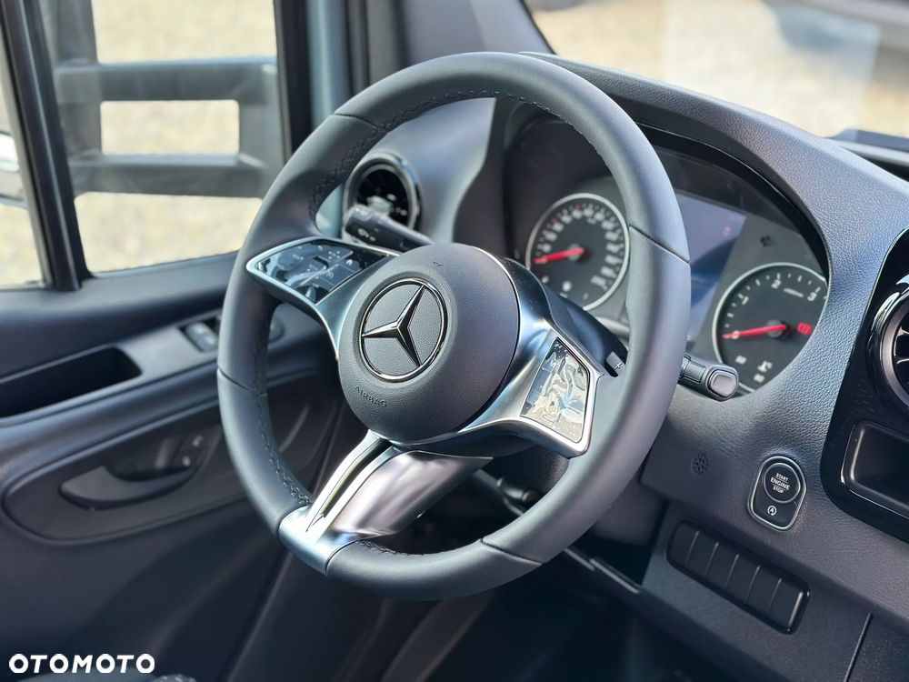Mercedes-Benz Sprinter - 27