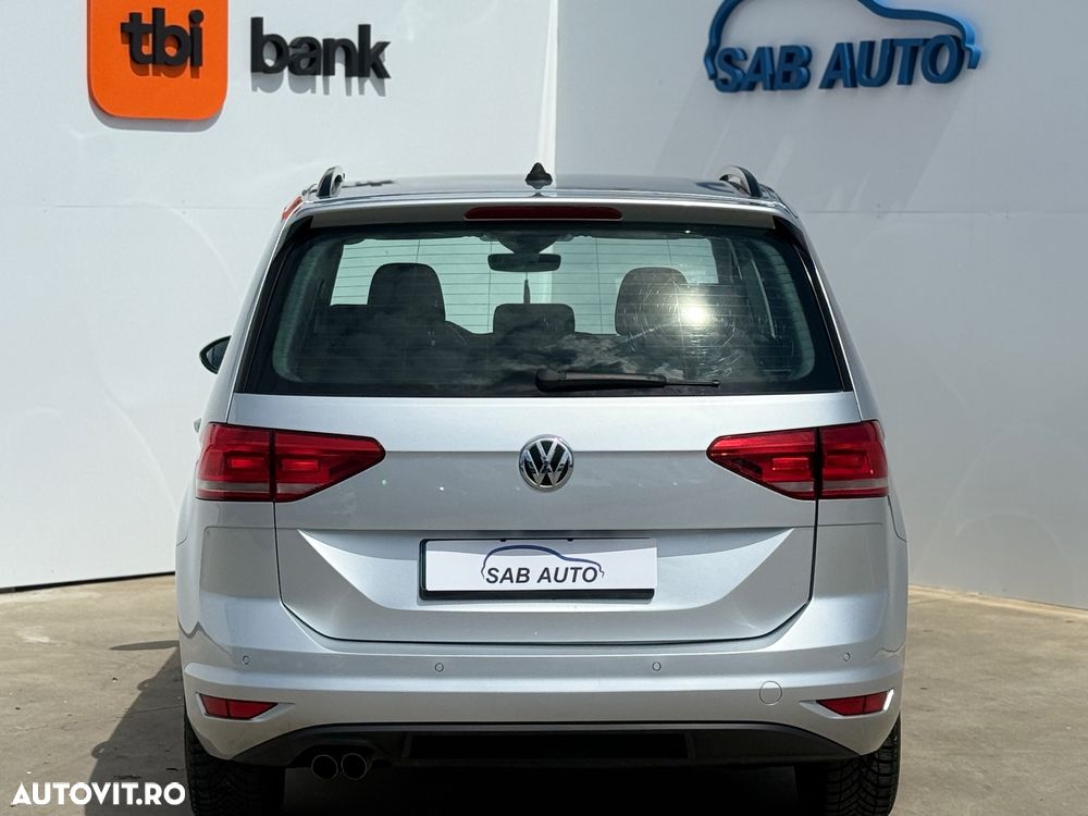 Volkswagen Touran 2.0 TDI DSG Comfortline - 16