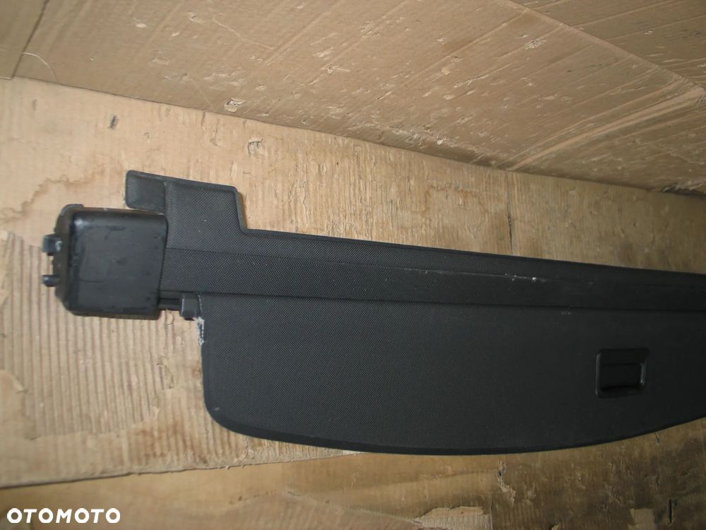 roleta bagaznika vw golf 4 bora 98-04r 1J9867871 czarna oryginal - 3