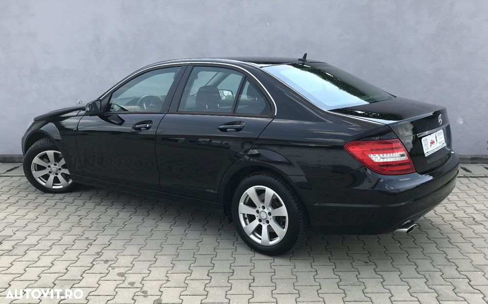 Mercedes-Benz C 220 CDI DPF (BlueEFFICIENCY) 7G-TRONIC - 5
