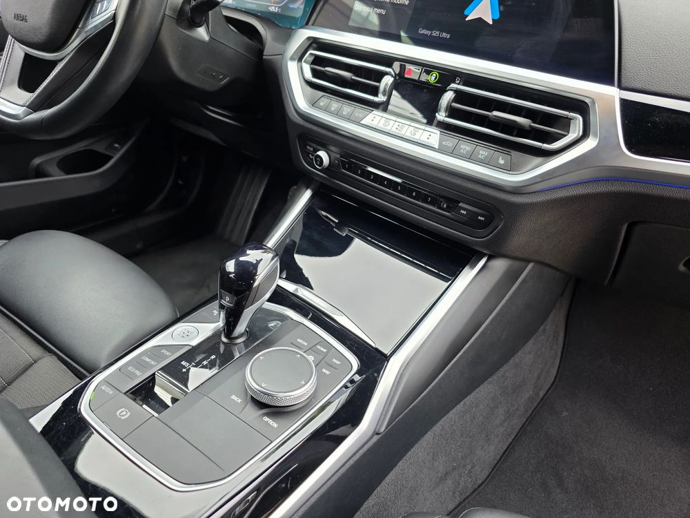 BMW Seria 3 320d MHEV Sport Line - 17