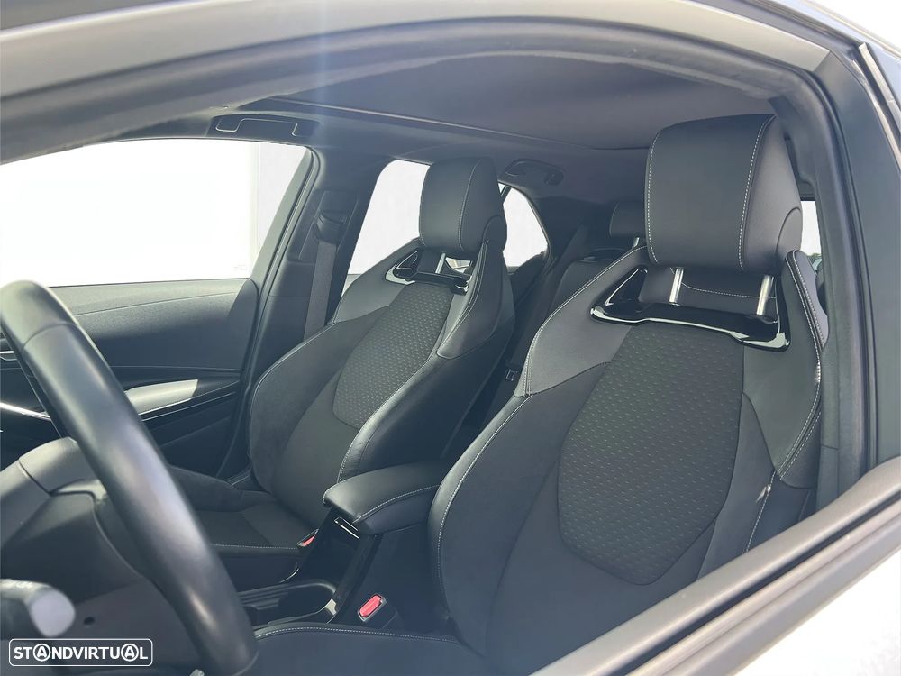 Toyota Corolla 1.8 Hybrid Exclusive - 9