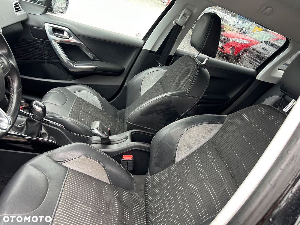 Peugeot 2008 - 13