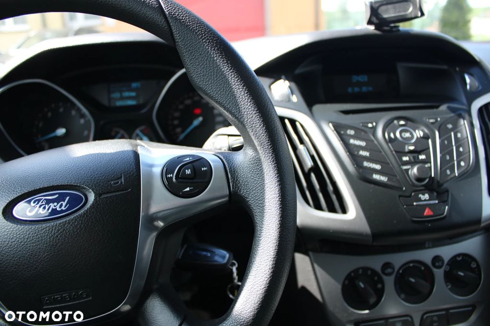 Ford Focus 1.0 EcoBoost STart-Stopp-System TITANIUM - 24