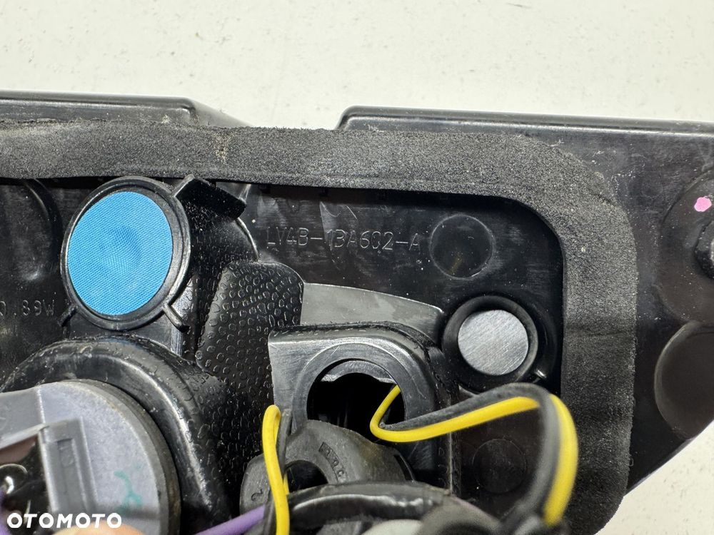 Tylna Prawa Lampa  Ford Kuga mk3  lv4b-13a602-a - 4