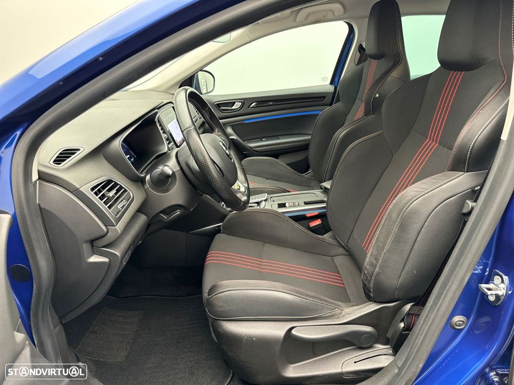 Renault Mégane Sport Tourer - 9