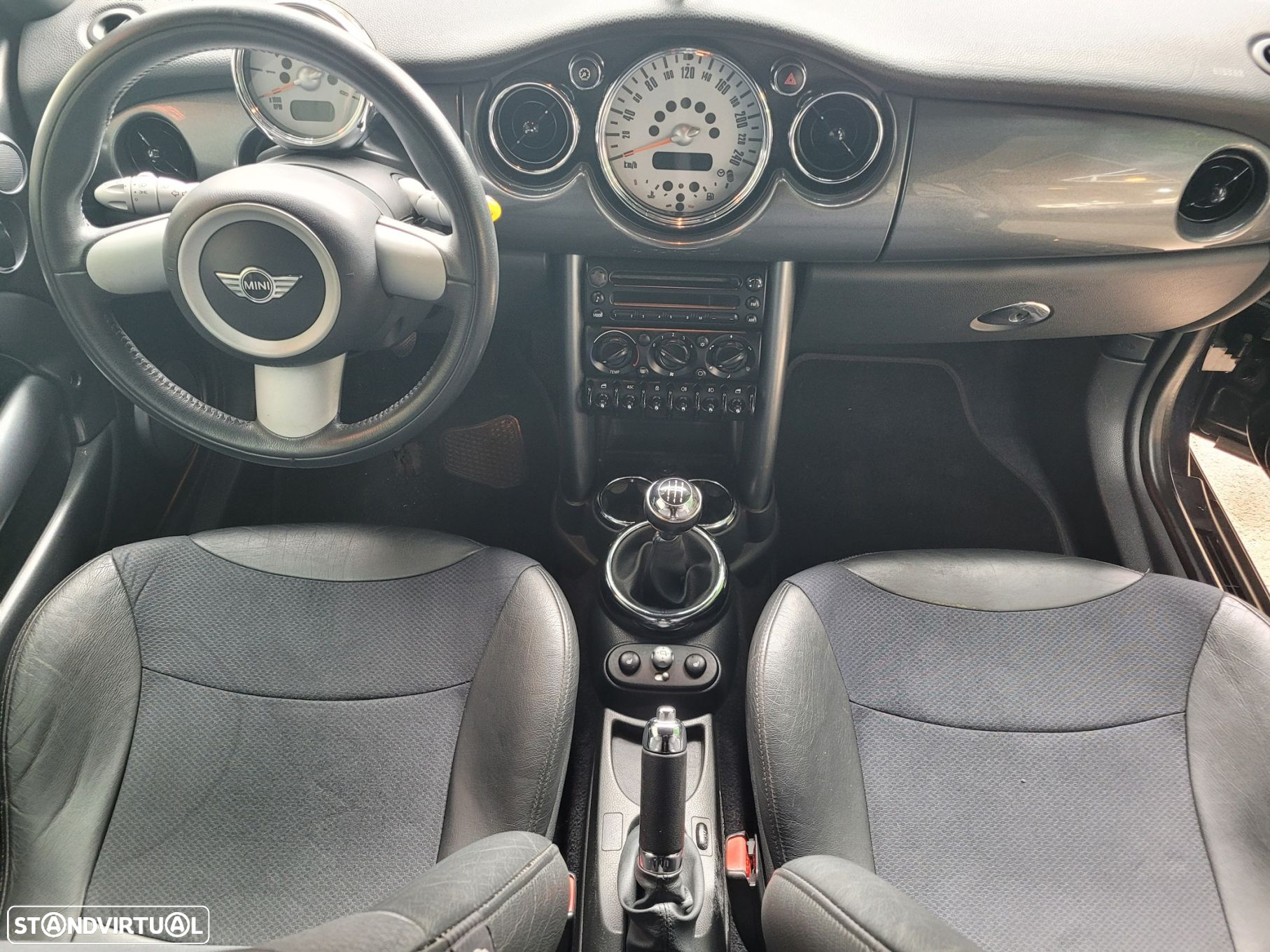 MINI Cabrio Cooper - 18