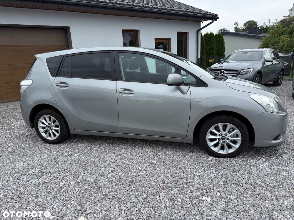 Toyota Verso 2.0 D-4D Travel - 23