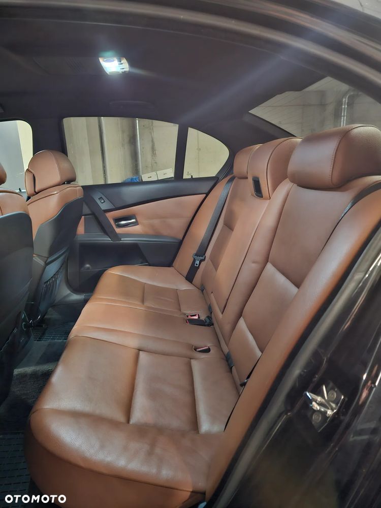 BMW Seria 5 - 16