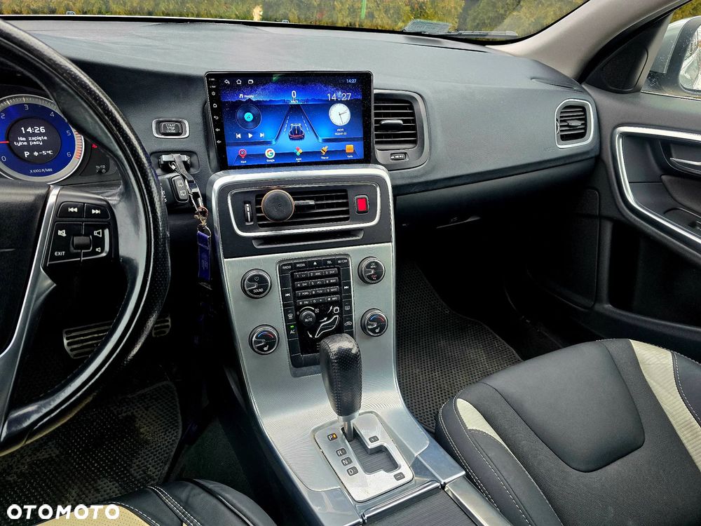 Volvo V60 D4 Geartronic RDesign - 22