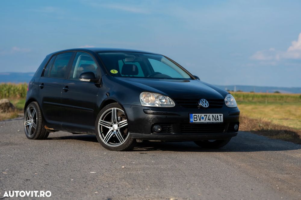 Volkswagen Golf - 1