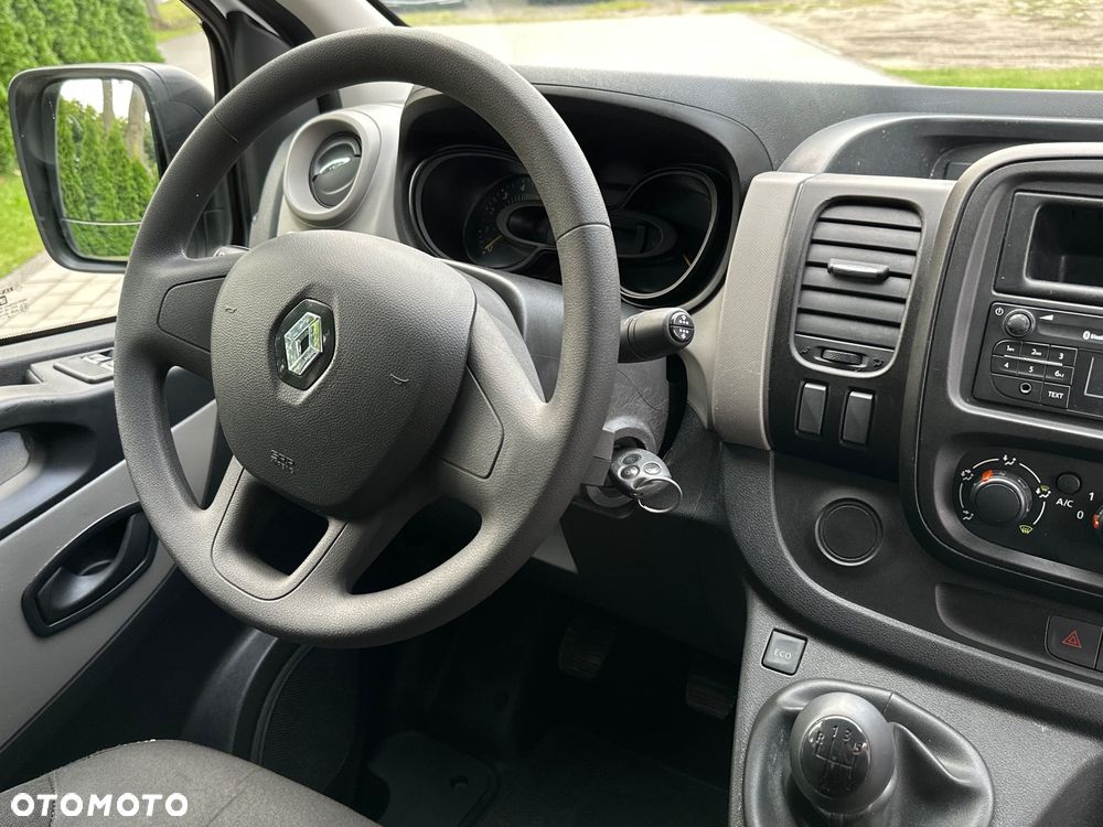 Renault Trafic - 16
