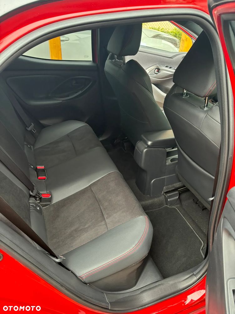 Toyota Yaris Hybrid 1.5 GR Sport - 15