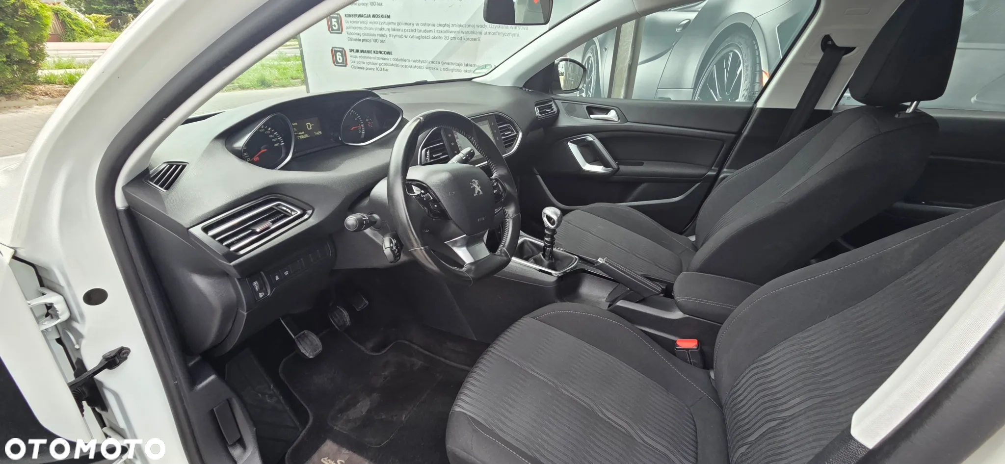 Peugeot 308 130 e-THP Stop & Start Allure - 32