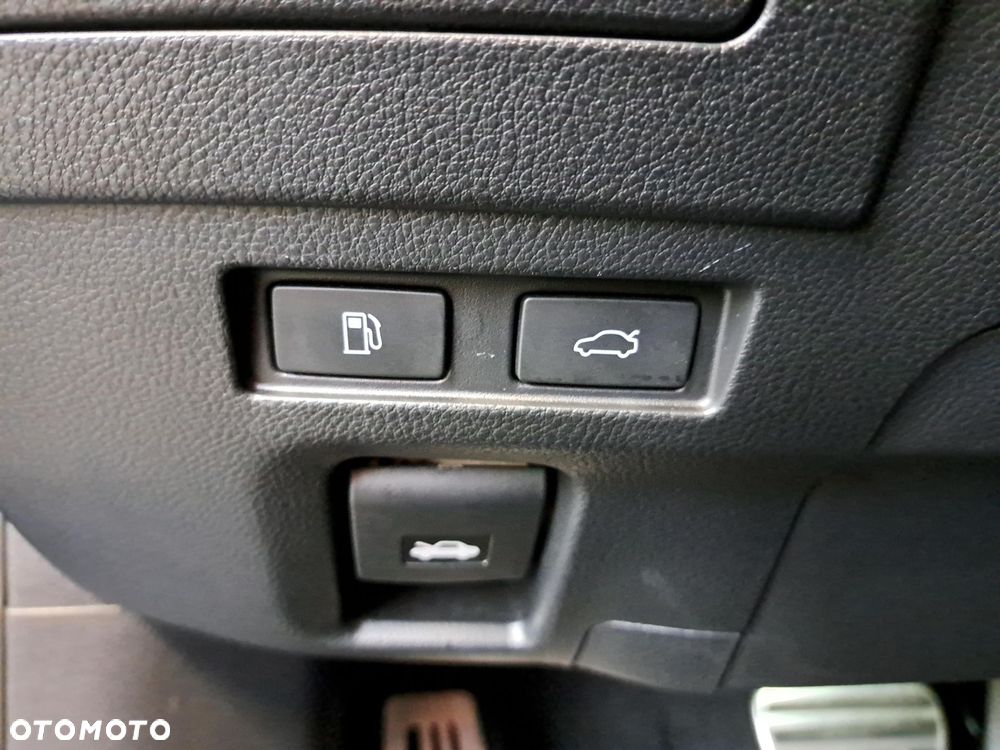 Lexus ES 300h F Sport Edition - 37