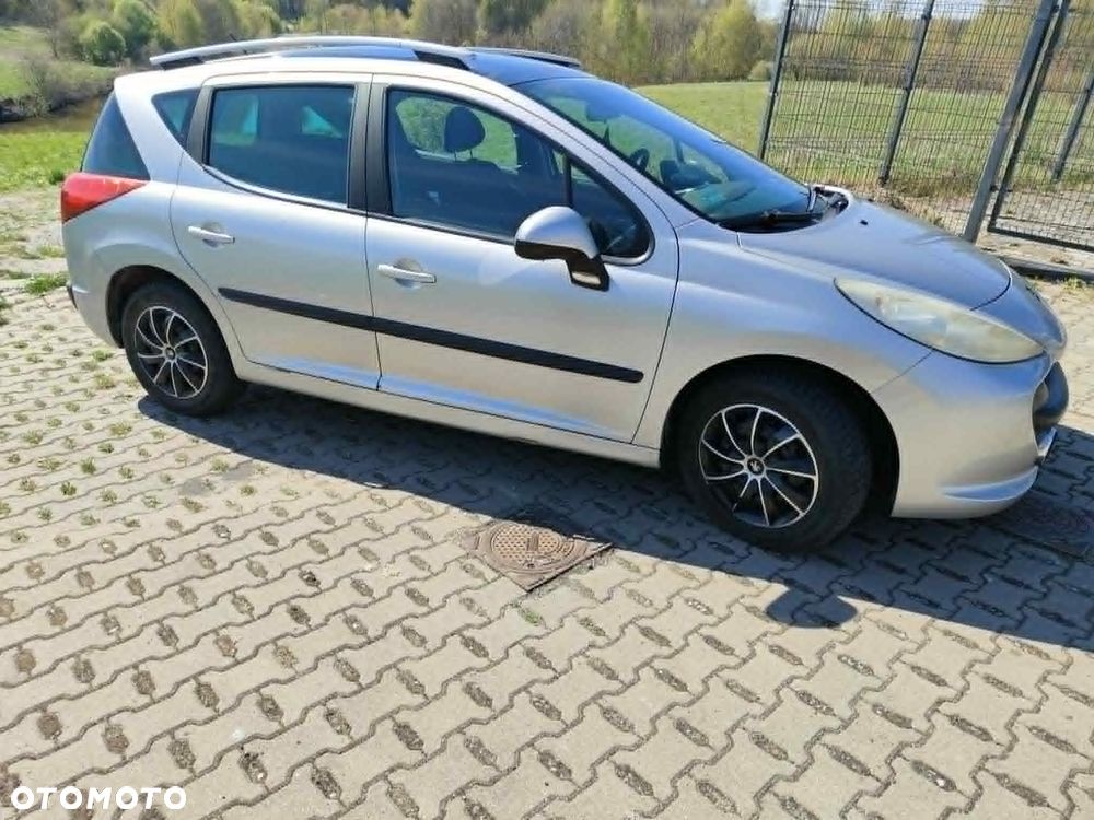 Peugeot 207 - 4