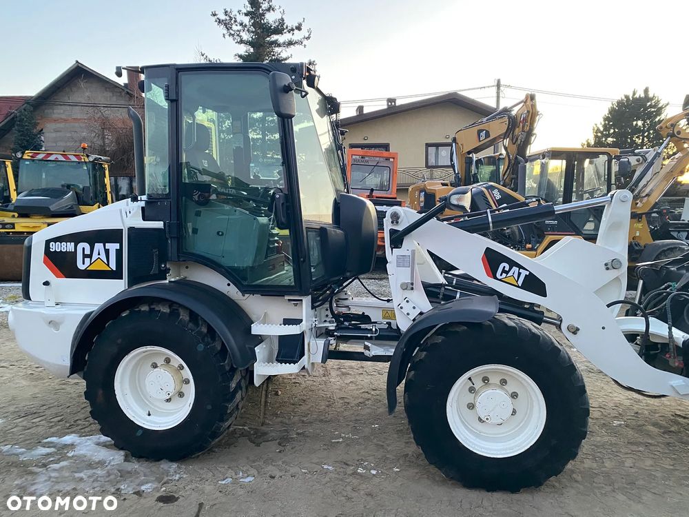 Caterpillar CAT 908M, 2020 ROK, 3400 MTH, ŁYŻKA OTWIERANA + WIDŁY, z NIEMIEC, - 21