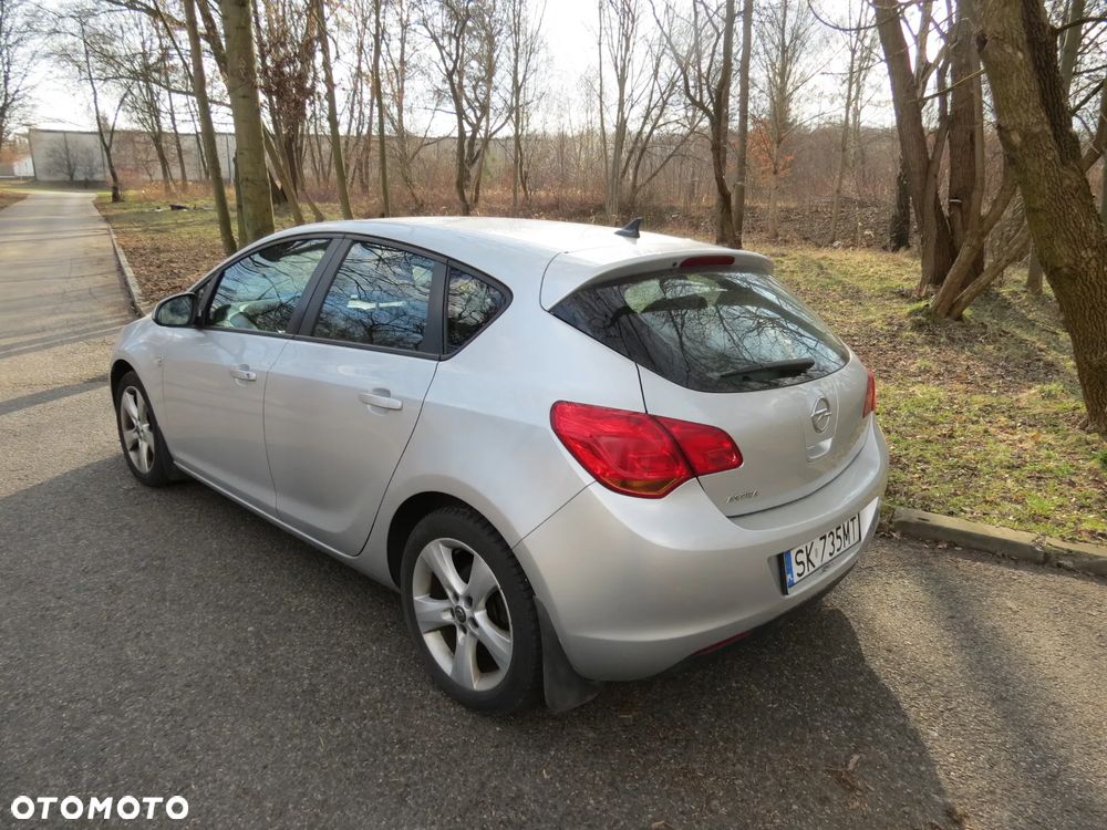 Opel Astra 1.6 Enjoy - 5