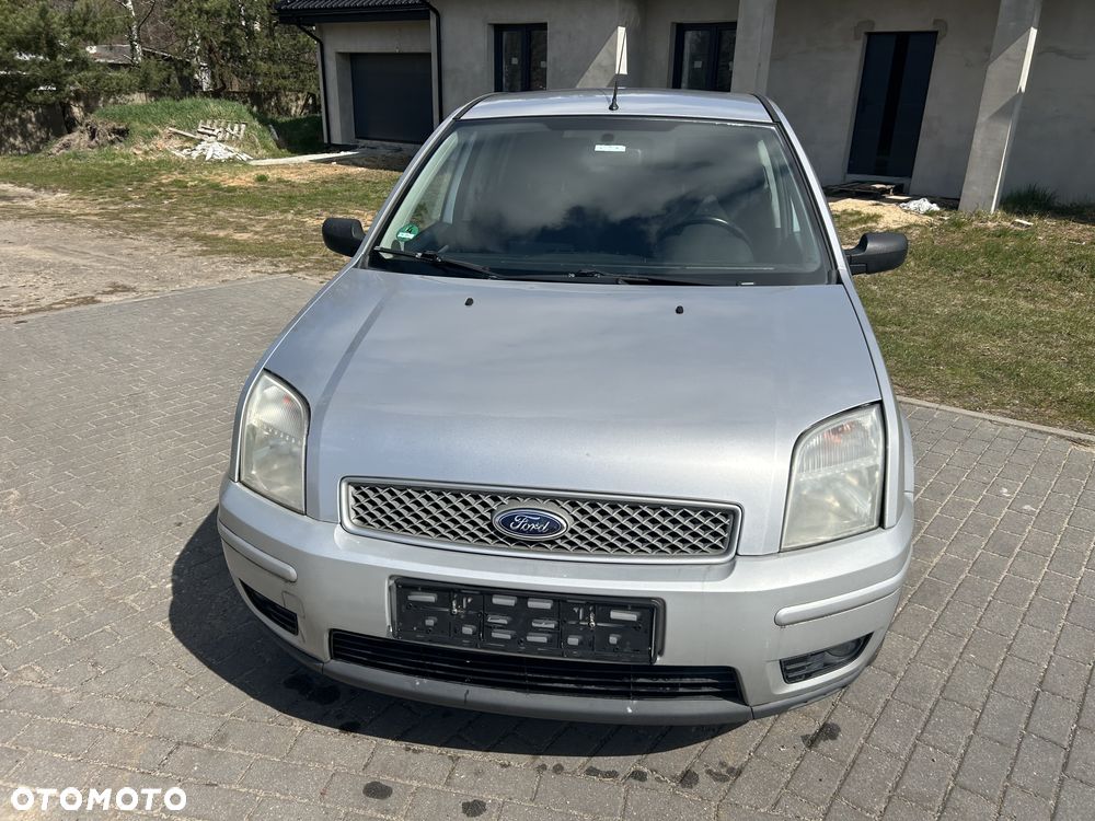 Ford Fusion 1.4 + - 2