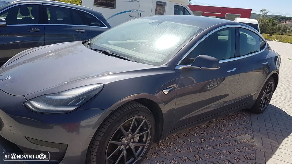 Tesla Model 3 - 2