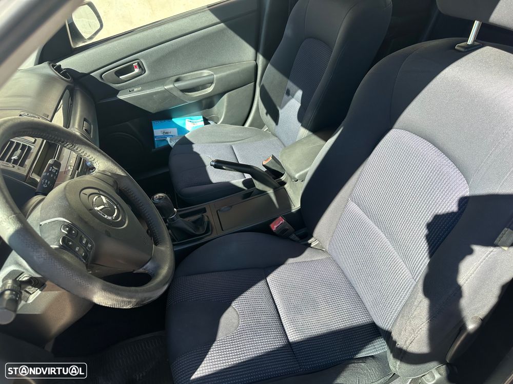 Mazda 3 Hatchback - 8