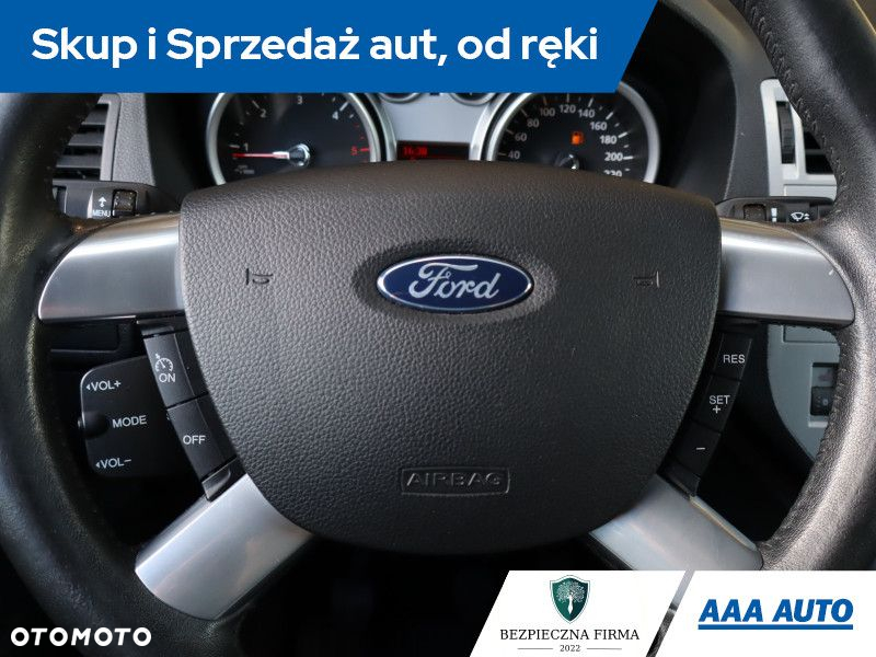 Ford Kuga - 14