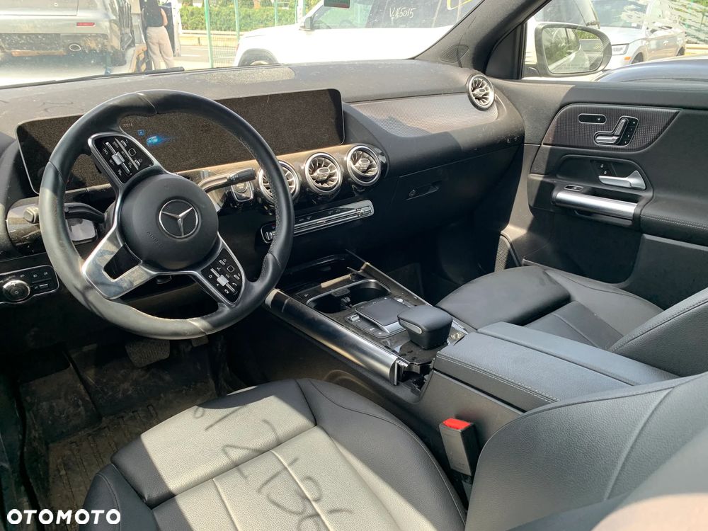 Mercedes-Benz GLA 250 4-Matic - 16