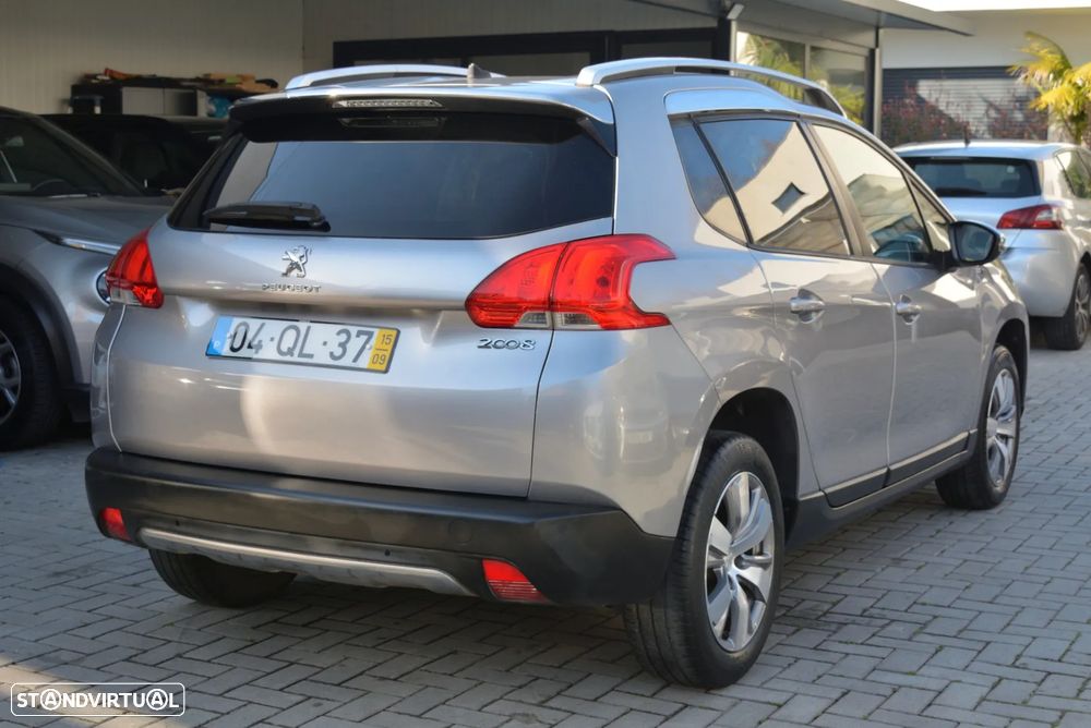 Peugeot 2008 1.2 PureTech Style - 13