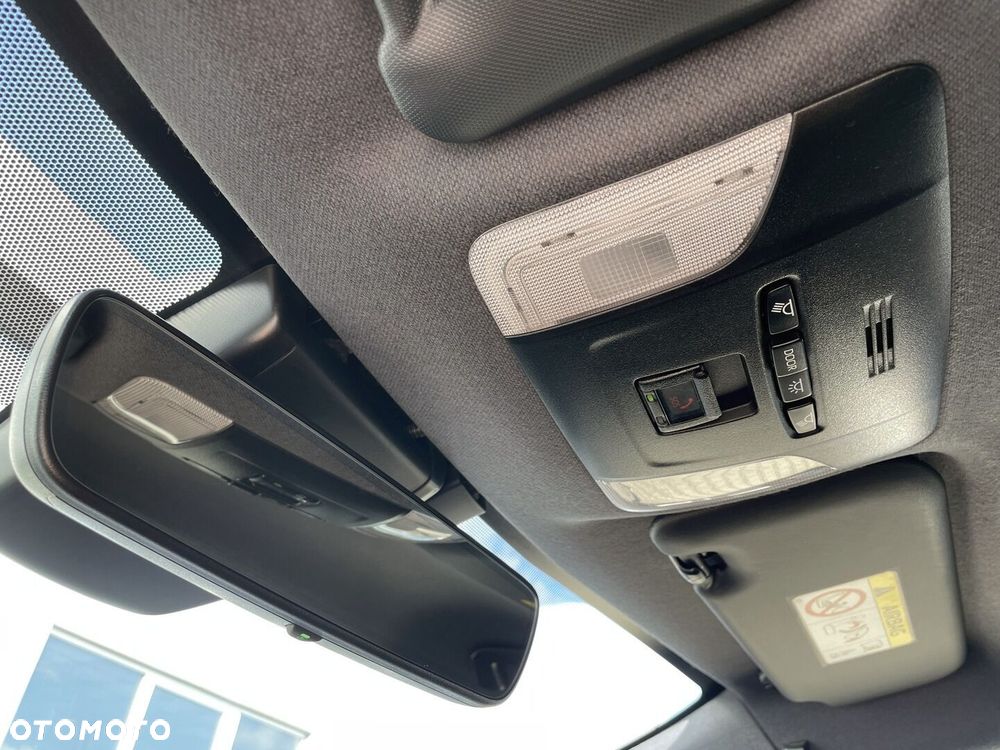 Toyota Corolla 2.0 Hybrid Comfort - 25