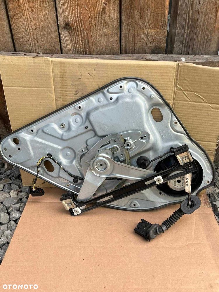 Podnośnik szyby prawy tył FORD KUGA MK1 7M51 R24994 DD - 1