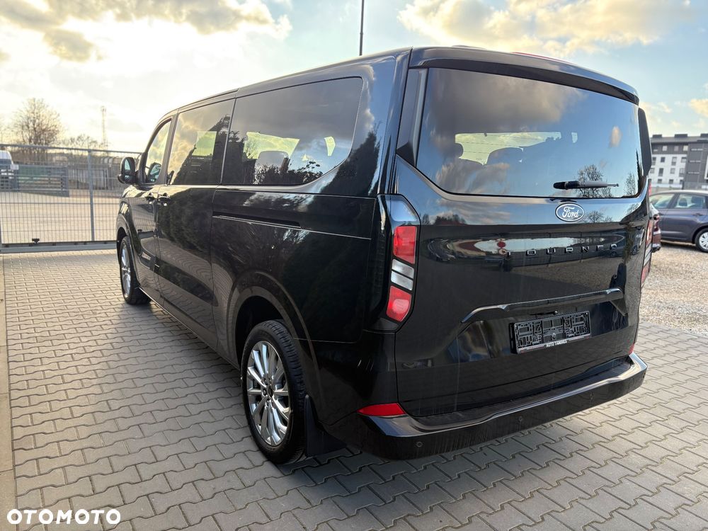 Ford Tourneo Custom 320 L2H1 VA Autm Titanium - 3