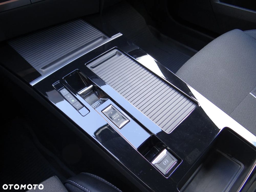 Opel Astra 1.2 T GS S&S - 10