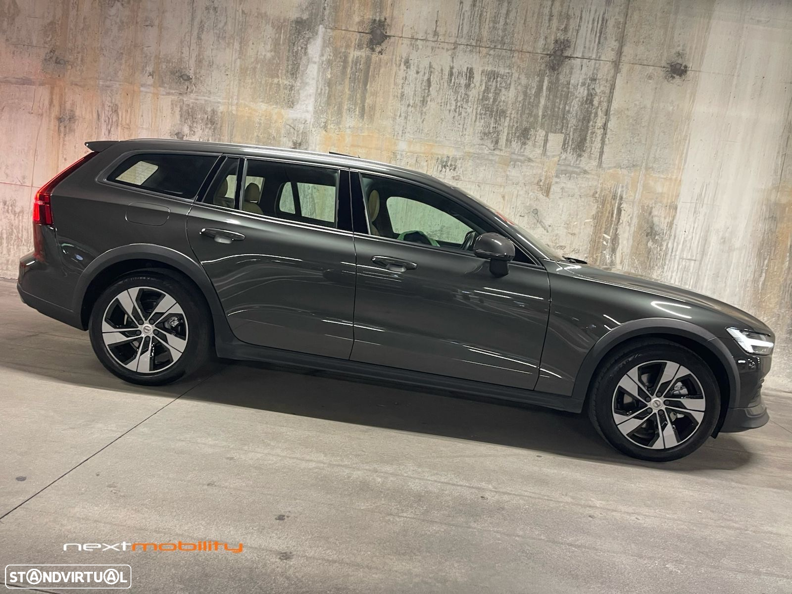 Volvo V60 Cross Country 2.0 D4 Geartronic - 8