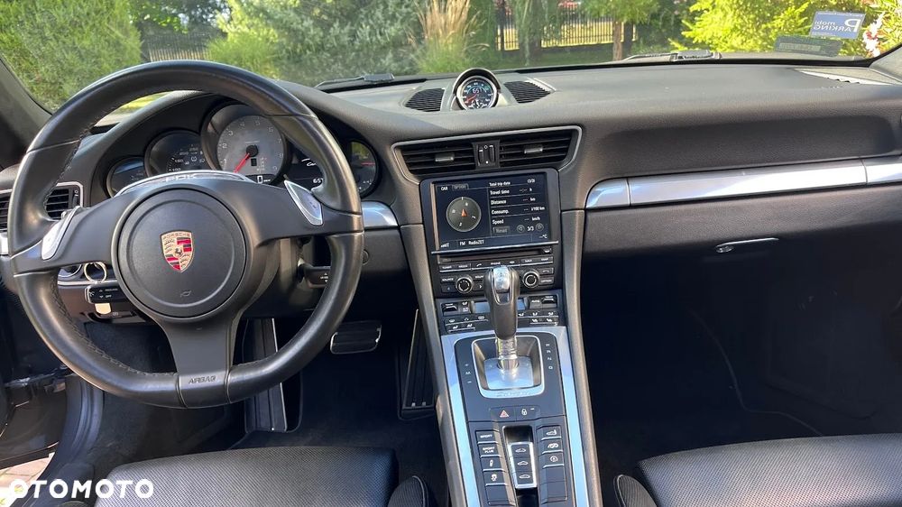 Porsche 911 Carrera S PDK - 23