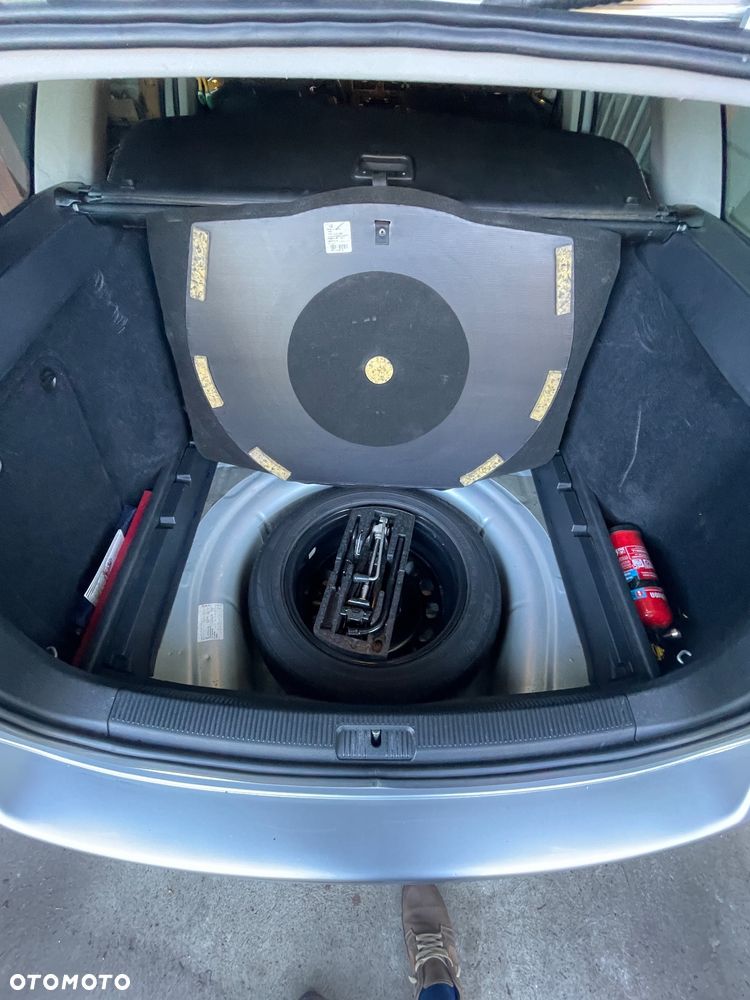 Volkswagen Golf - 23