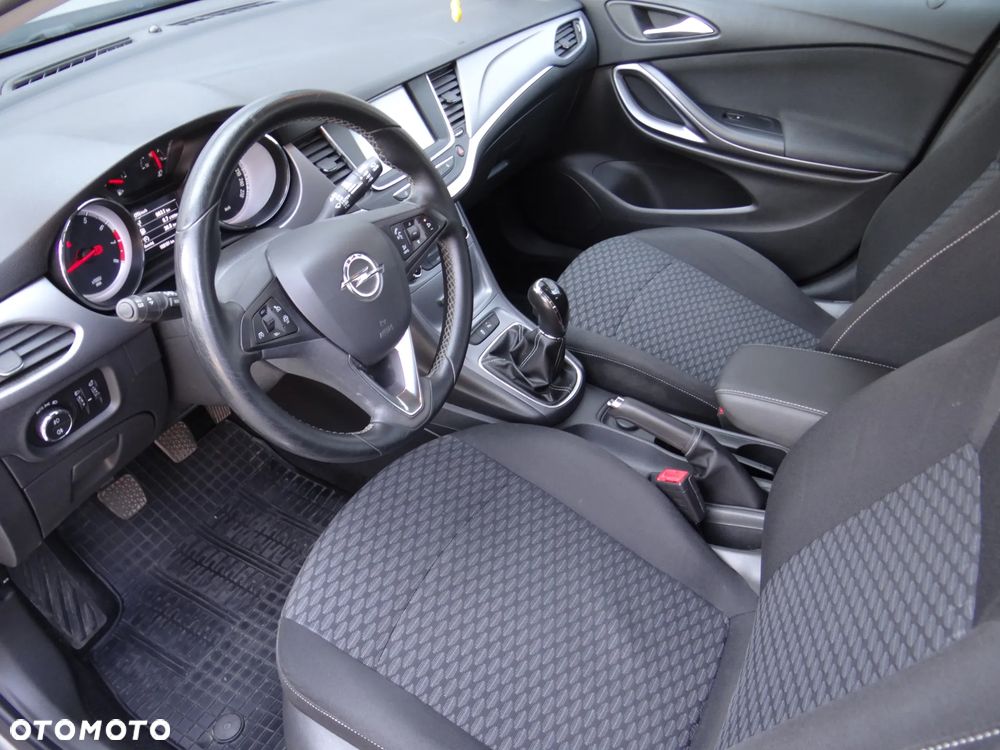 Opel Astra 1.4 T Enjoy - 11