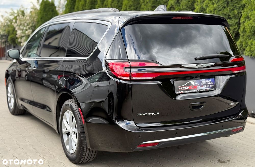 Chrysler Pacifica - 6