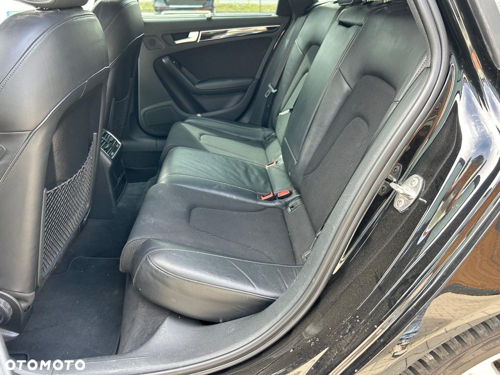 Audi A4 Avant 2.0 TDI DPF clean diesel multitronic S line Sportpaket - 17