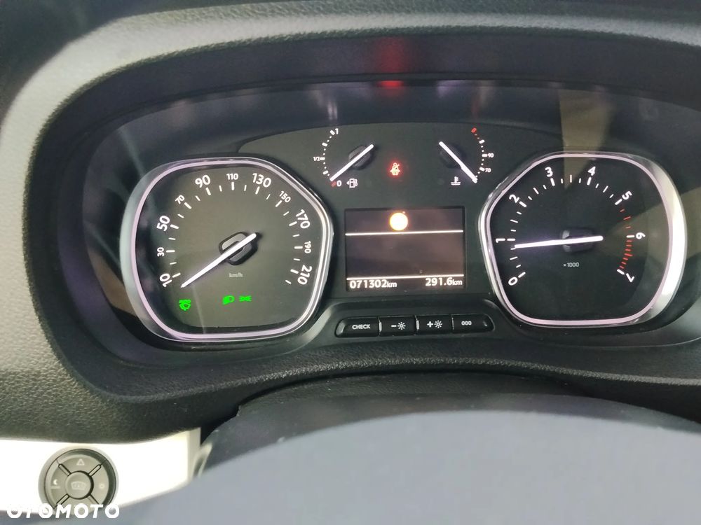 Opel Vivaro - 15