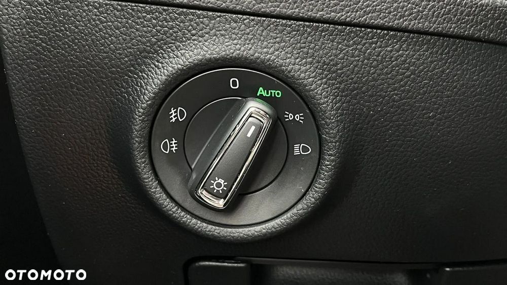 Skoda Superb 2.0 TDI DSG Premium Edition - 12